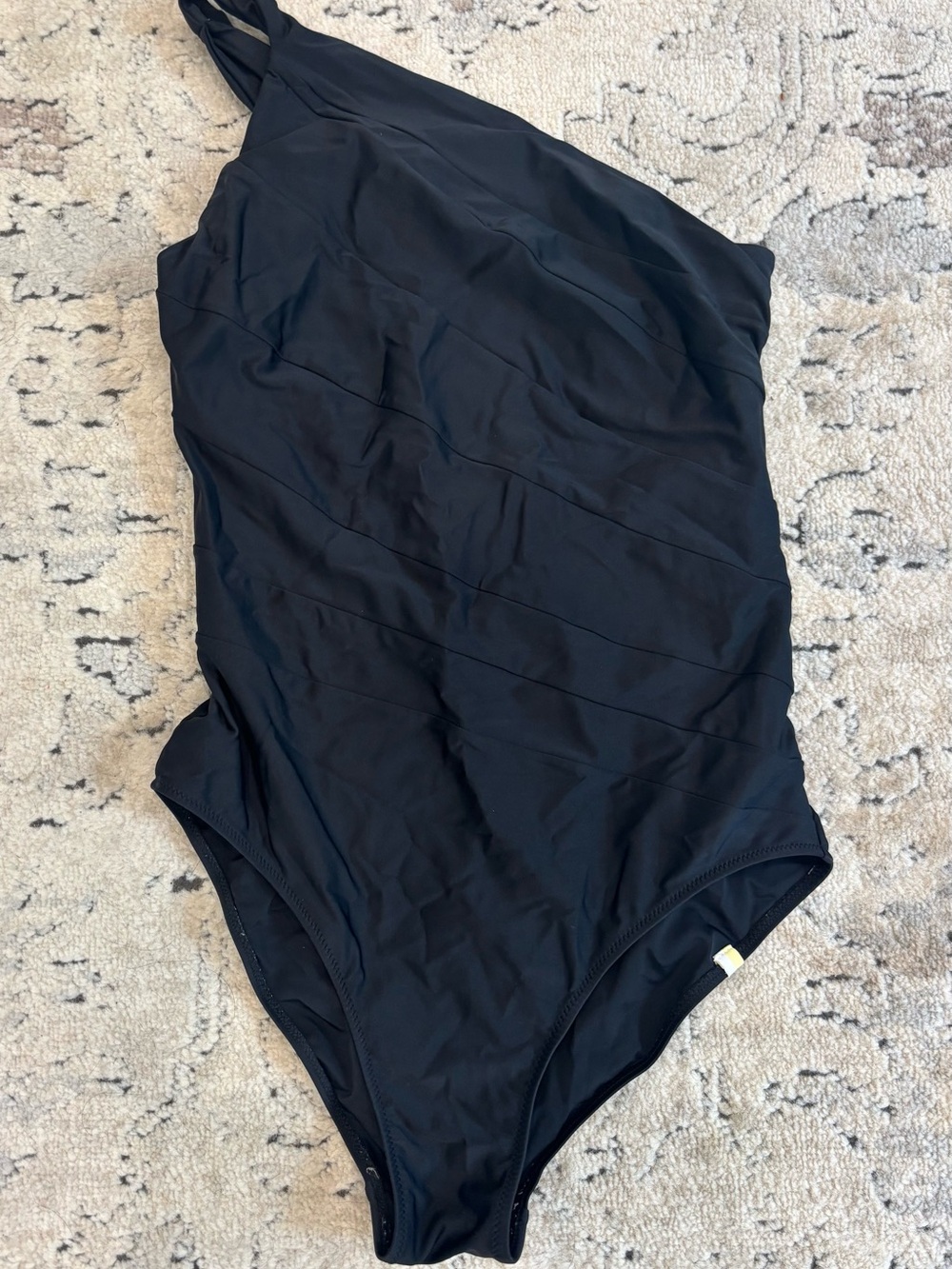 Women’s Black One-Shoulder One-Piece Swimsuit